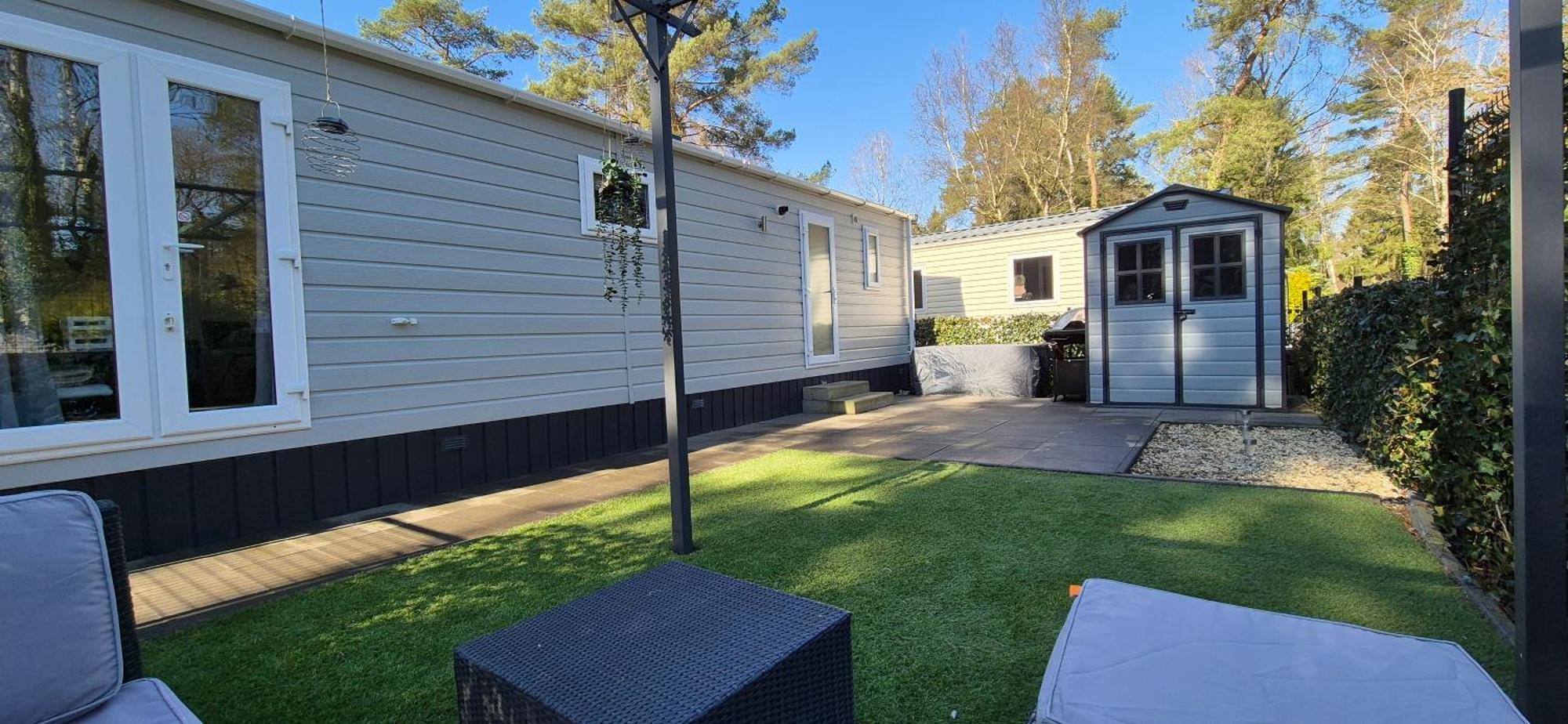 Het Veluwse Boshuisje Knus Chalet Met Omheinde Tuin Op De Veluwe Hoenderloo Eksteriør billede